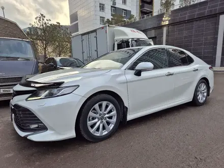 Toyota Camry 2020 года за 13 950 000 тг. в Астана – фото 6