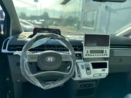 Hyundai Staria Luxe 2025 года за 27 990 000 тг. в Алматы – фото 11