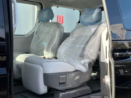 Hyundai Staria Luxe 2025 года за 27 990 000 тг. в Алматы – фото 17