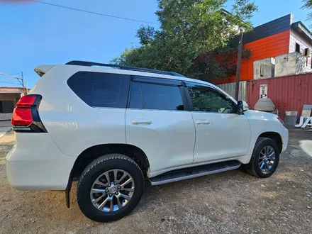 Toyota Land Cruiser Prado 2018 года за 23 800 000 тг. в Актобе