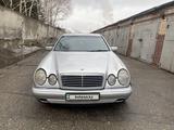 Mercedes-Benz E 240 1998 года за 2 300 000 тг. в Усть-Каменогорск – фото 3