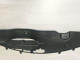 Накладка на панель радиатора Camry 40+ за 10 000 тг. в Алматы – фото 2