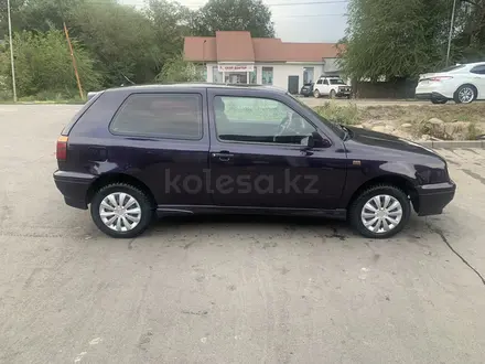 Volkswagen Golf 1993 года за 1 000 000 тг. в Алматы – фото 4