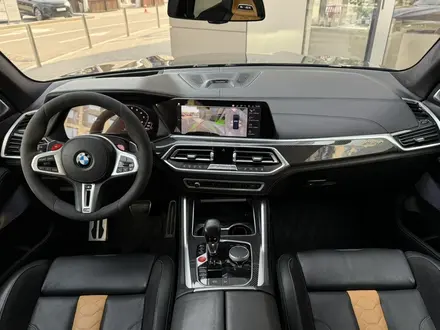 BMW X5 M 2020 года за 46 800 000 тг. в Алматы – фото 17