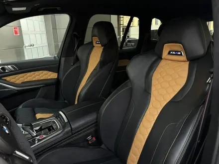 BMW X5 M 2020 года за 46 800 000 тг. в Алматы – фото 21