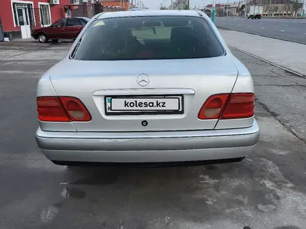 Mercedes-Benz E 280 1998 года за 3 100 000 тг. в Кызылорда – фото 3