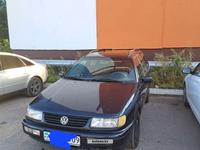 Volkswagen Passat 1994 годаfor2 600 000 тг. в Караганда