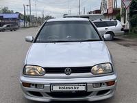 Volkswagen Golf 1994 года за 1 350 000 тг. в Алматы