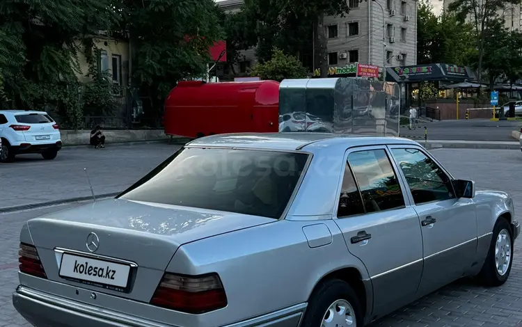 Mercedes-Benz E 220 1994 годаүшін2 800 000 тг. в Шымкент