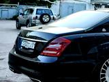Задние фонари оригинал на w221 Mercedes, рестайлингүшін225 000 тг. в Астана – фото 2