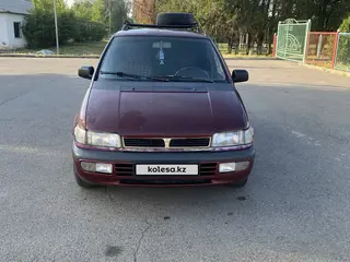 Mitsubishi Space Wagon, 1994