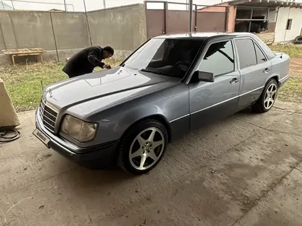 Mercedes-Benz E 320 1993 года за 4 000 000 тг. в Тараз