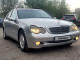 Mercedes-Benz C 200 2001 года за 2 600 000 тг. в Алматы