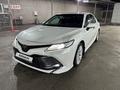 Toyota Camry 2019 года за 15 800 000 тг. в Шымкент