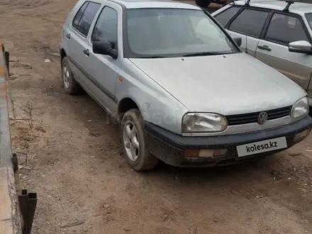 Volkswagen Golf 1994 года за 900 000 тг. в Актобе – фото 3