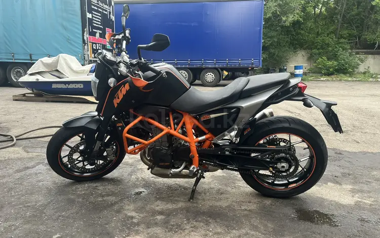 KTM  690 Duke 2013 года за 2 400 000 тг. в Алматы