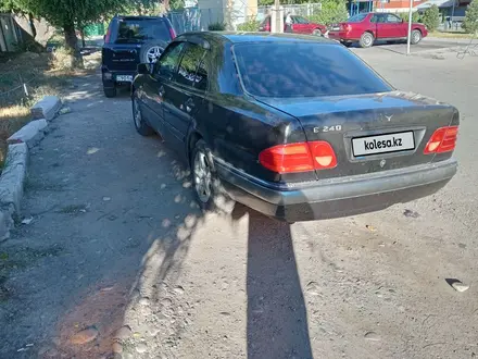 Mercedes-Benz E 320 1998 года за 2 600 000 тг. в Талдыкорган – фото 3