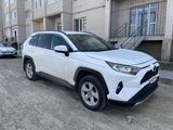 Toyota RAV4 2020 года за 12 000 000 тг. в Актобе – фото 2