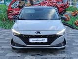 Hyundai Elantra 2021 года за 9 990 000 тг. в Алматы – фото 2