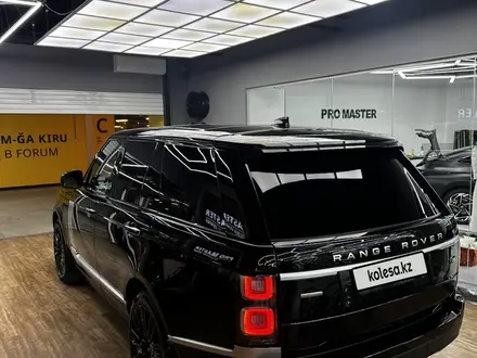 Land Rover Range Rover 2018 года за 43 000 000 тг. в Алматы – фото 4