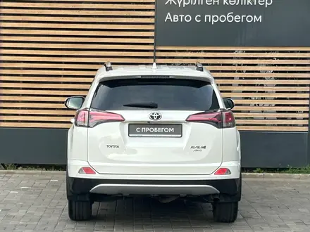 Toyota RAV4 Luxe 2017 года за 11 390 000 тг. в Алматы – фото 6