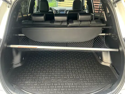 Toyota RAV4 Luxe 2017 года за 11 390 000 тг. в Алматы – фото 24