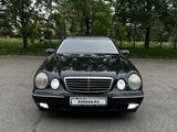 Mercedes-Benz E 320 1999 года за 3 800 000 тг. в Алматы