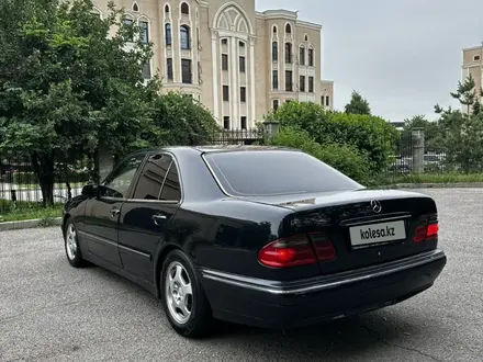 Mercedes-Benz E 320 1999 года за 3 800 000 тг. в Алматы – фото 5