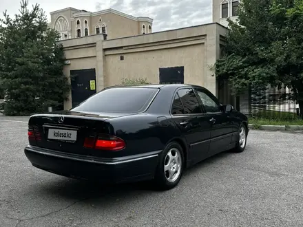 Mercedes-Benz E 320 1999 года за 3 800 000 тг. в Алматы – фото 6