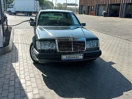 Mercedes-Benz E 200 1991 года за 1 900 000 тг. в Кызылорда