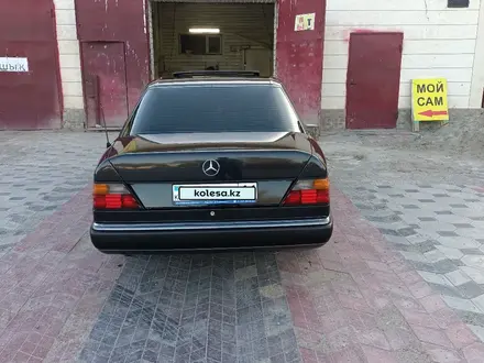 Mercedes-Benz E 200 1991 года за 1 900 000 тг. в Кызылорда – фото 6