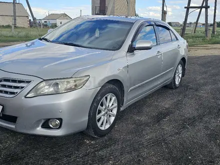 Toyota Camry 2010 года за 7 000 000 тг. в Семей – фото 2