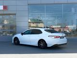 Toyota Camry Elegance 2018 года за 11 000 000 тг. в Шымкент – фото 2