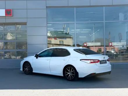 Toyota Camry Elegance 2018 года за 11 000 000 тг. в Шымкент – фото 2