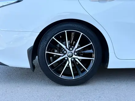 Toyota Camry Elegance 2018 года за 11 000 000 тг. в Шымкент – фото 16