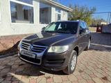 Volkswagen Touareg 2007 года за 5 000 000 тг. в Астана