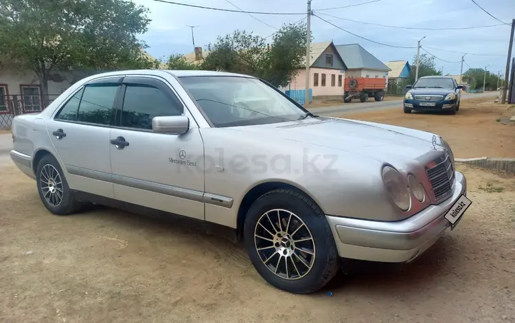 Mercedes-Benz E 230 1997 года за 4 000 000 тг. в Казалинск