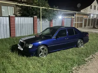 Mercedes-Benz E 260