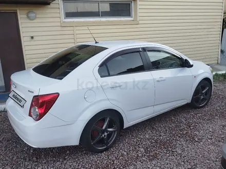Chevrolet Aveo 2013 года за 2 700 000 тг. в Петропавловск – фото 3