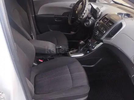 Chevrolet Aveo 2013 года за 2 700 000 тг. в Петропавловск – фото 5