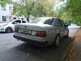 Mercedes-Benz E 200 1989 года за 1 500 000 тг. в Шымкент – фото 4