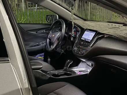 Chevrolet Malibu 2019 года за 7 000 000 тг. в Алматы – фото 11