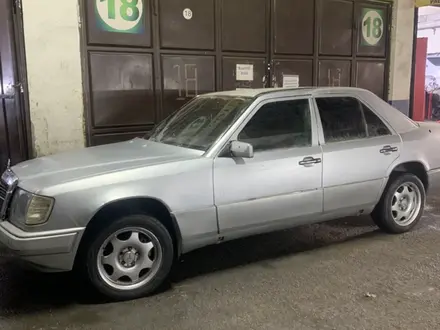 Mercedes-Benz E 250 1991 года за 1 000 000 тг. в Алматы – фото 3