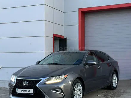 Lexus ES 300h 2014 года за 11 000 000 тг. в Астана