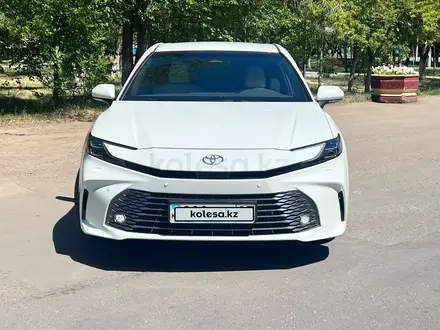 Toyota Camry 2025 года за 19 200 000 тг. в Астана – фото 2