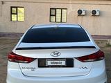 Hyundai Elantra 2018 года за 4 600 000 тг. в Актау – фото 3