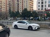 Toyota Camry 2019 года за 10 000 000 тг. в Актау – фото 2