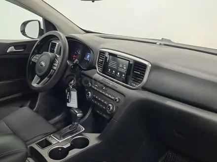 Kia Sportage 2019 года за 9 290 000 тг. в Алматы – фото 15