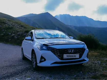Hyundai Accent 2022 года за 6 600 000 тг. в Алматы – фото 3