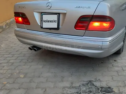 Mercedes-Benz E 320 2001 года за 5 500 000 тг. в Актау – фото 4